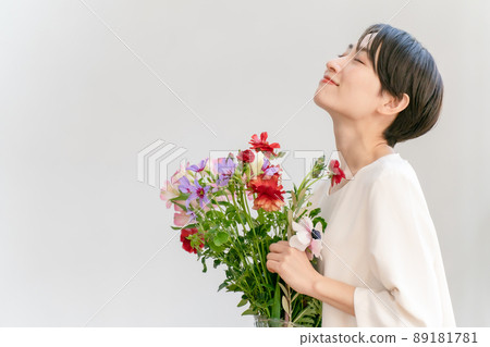 Flower arrangement female flowers 89181781