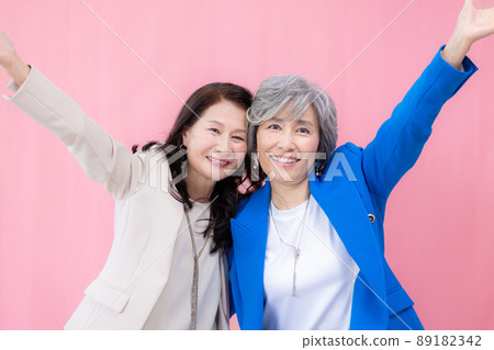 高級女性時尚高級肖像 89182342