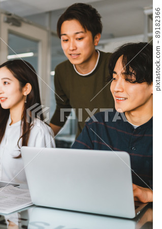 Z世代 89182366