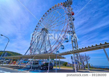 在兵庫縣的淡路服務區看摩天輪 在兵庫縣的淡路服務區看摩天輪 89186000