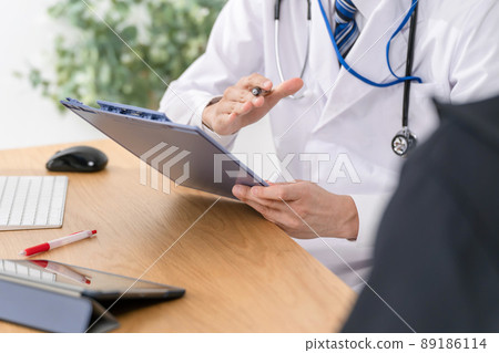 Medical image Doctor patient face-to-face Medical image Doctor patient face-to-face 89186114