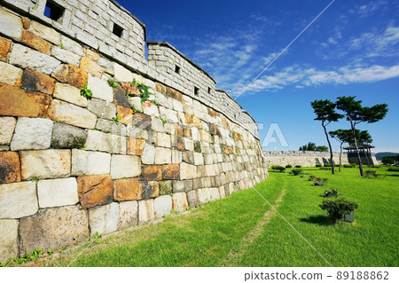 Suwon Hwaseong Suwon Hwaseong 89188862
