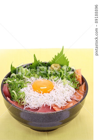 Seafood bowl tuna shirasu salmon meal 89188896