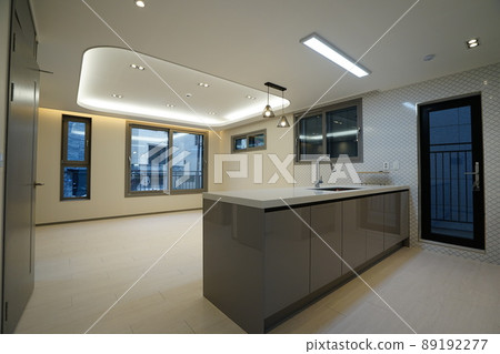 別墅。客廳。木樓梯。室內。空間。室內。Merbau 樓梯。 89192277