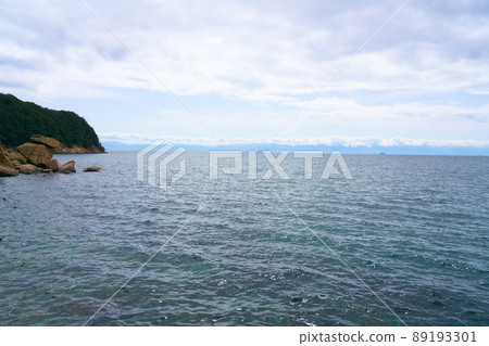 岡山縣笠岡市奧比島椿島,從衝浦地區可以看到海岸 岡山縣笠岡市奧比島椿島,從衝浦地區可以看到海岸 89193301