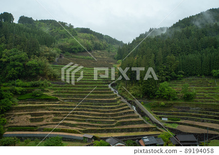 Masonry rice terraces in Hoshinomura, Fukuoka Prefecture Masonry rice terraces in Hoshinomura, Fukuoka Prefecture 89194058