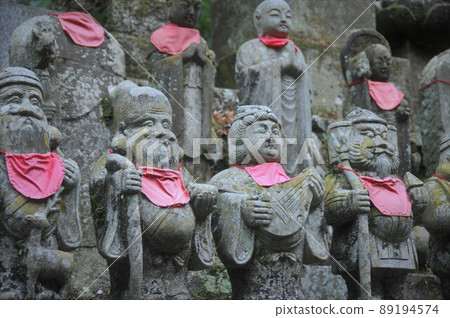 Mt. Takao mountain climbing scenery 89194574