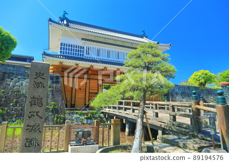 [Kagoshima Prefecture] Tsurumaru Castle under clear skies, Goromon (Kagoshima Castle) 89194576