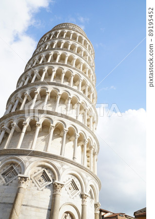 Landscape of the Leaning Tower of Pisa Landscape of the Leaning Tower of Pisa 89195452