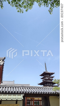 Yakushiji East Pagoda and Contrails 89197407