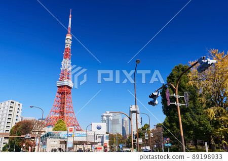 Scenery near the Akabanebashi intersection in Tokyo Scenery near the Akabanebashi intersection in Tokyo 89198933
