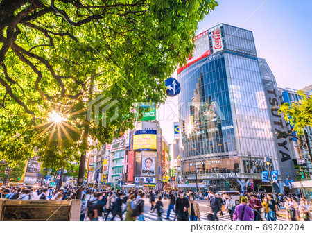 日本東京街景 新系統在日本首次確認 ・ 不同於 Omicron 菌株 XE 的系統。新鮮的綠色澀谷是一個驚人的人群 = 4 月 28 日 日本東京街景 新系統在日本首次確認 ・ 不同於 Omicron 菌株 XE 的系統。新鮮的綠色澀谷是一個驚人的人群 = 4 月 28 日 89202204