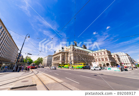 Austrian Vienna State Opera and the streets of Operungasse 89208917