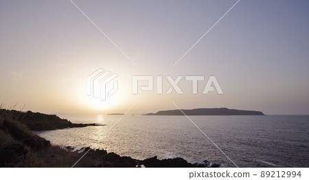 萩城外日本海的日落場景 萩城外日本海的日落場景 89212994