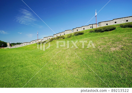 Suwon Hwaseong Suwon Hwaseong 89213522
