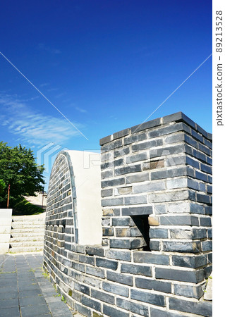 Suwon Hwaseong 89213528