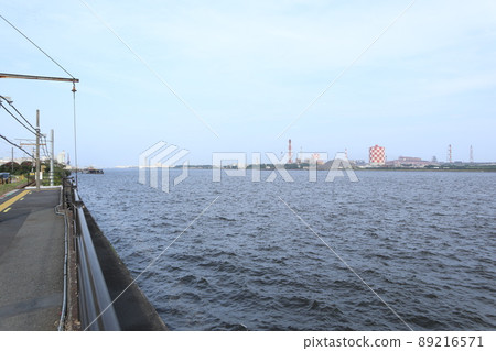 Tsurumi Line Kaishibaura Station Tsurumi Line Kaishibaura Station 89216571