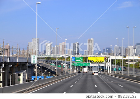 Near the Shinkiba exit of the Metropolitan Expressway Bayshore Line 89218152