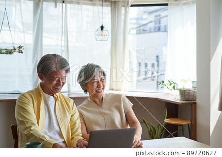 Senior couple Senior couple 89220622