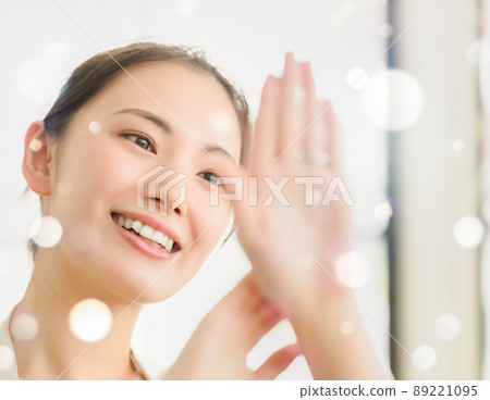 Woman     89221095