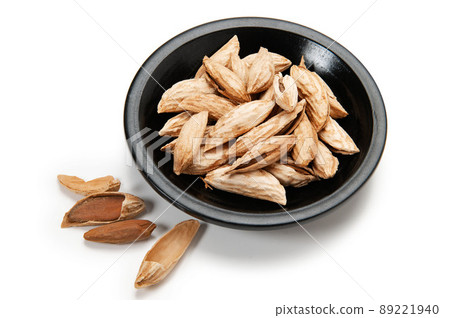 Kyrgyz wild shelled almonds 89221940