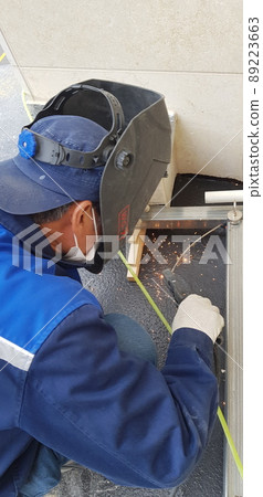 建築工地。焊接。木工。木匠。室內。室內。工匠。 89223663