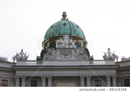 Vienna - Roof top Sculpture at Hofburg Palace Vienna - Roof top Sculpture at Hofburg Palace 89224386