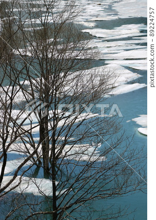 Snow flow Aburumagawa Dam 89224757