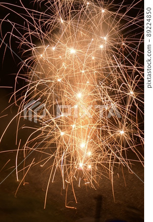 夏日回憶：美麗火花迸發 89224850