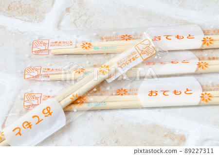 一次性筷子筷子一次性筷子木頭一次性一次性筷子薄膜日本塑料 一次性筷子筷子一次性筷子木頭一次性一次性筷子薄膜日本塑料 89227311