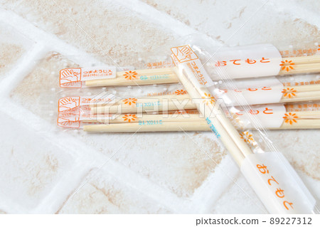 一次性筷子筷子一次性筷子木頭一次性一次性筷子薄膜日本塑料 一次性筷子筷子一次性筷子木頭一次性一次性筷子薄膜日本塑料 89227312