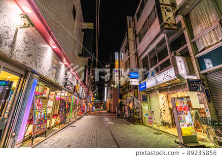 Tokyo cityscape of Japan Overlooking the bar in front of Kanda station. Spread prevention has been lifted, but = April 2 Tokyo cityscape of Japan Overlooking the bar in front of Kanda station. Spread prevention has been lifted, but = April 2 89235856
