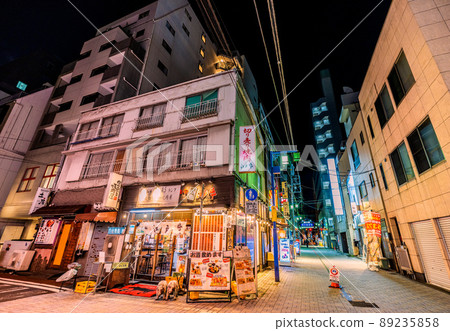 Tokyo cityscape of Japan Overlooking the bar in front of Kanda station. Spread prevention has been lifted, but = April 2 Tokyo cityscape of Japan Overlooking the bar in front of Kanda station. Spread prevention has been lifted, but = April 2 89235858