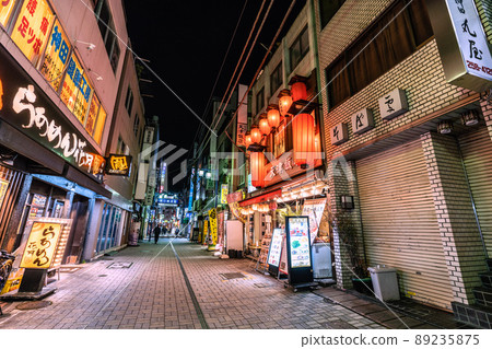 Tokyo cityscape of Japan Overlooking the bar in front of Kanda station. Spread prevention has been lifted, but = April 2 Tokyo cityscape of Japan Overlooking the bar in front of Kanda station. Spread prevention has been lifted, but = April 2 89235875