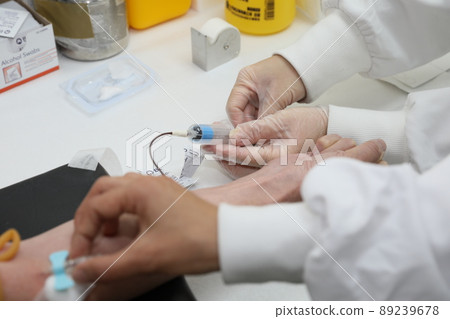 抽血 89239678