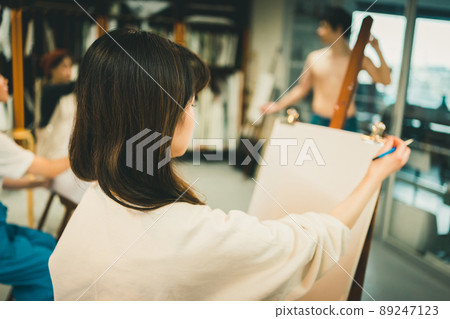 藝術學校預備學校 89247123