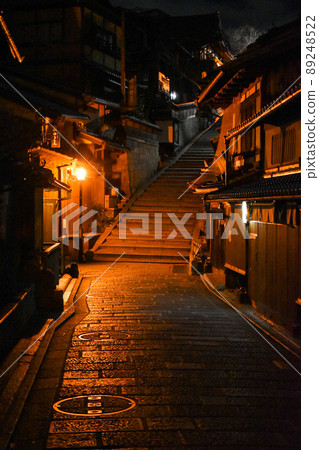 Gion walk at night _ Nineizaka, Sanningzaka, Yasaka, Nene's small diameter Kyoto sightseeing _ Illuminated and cobblestone road 89248522