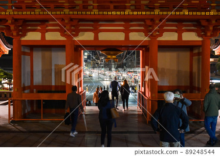 Yasaka Shrine and Gion walk at night _ Kyoto sightseeing in Ninen-zaka and Sannen-zaka _ Illumination of power spots Yasaka Shrine and Gion walk at night _ Kyoto sightseeing in Ninen-zaka and Sannen-zaka _ Illumination of power spots 89248544