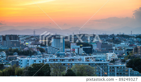 日本橫濱市容俯瞰朝安佐野站的市容 89249327