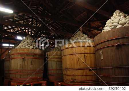 MISO barrels / Miso warehouse interior and miso barrels (telephoto zoom) 89250402