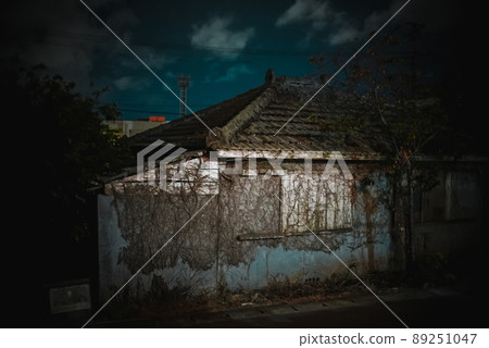 House of darkness House of darkness 89251047