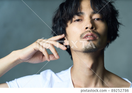 美麗的年輕人 美麗的年輕人 89252786