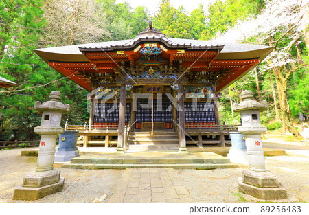Cherry blossoms at Daihiganji Temple in Akiruno City Cherry blossoms at Daihiganji Temple in Akiruno City 89256483