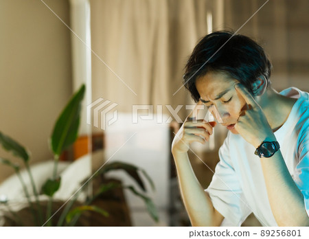 Male portrait　 89256801