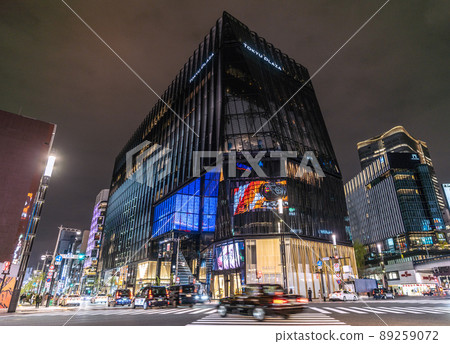 Tokyo cityscape of Japan View of Tokyu Plaza from the intersection of Sukiyabashi Tokyo cityscape of Japan View of Tokyu Plaza from the intersection of Sukiyabashi 89259072