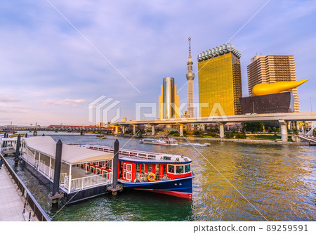 View of Japan's Tokyo cityscape water bus "Ryoma", Tokyo Mizube Line Hydrangea (back), Tobu Limited Express, etc. = April View of Japan's Tokyo cityscape water bus "Ryoma", Tokyo Mizube Line Hydrangea (back), Tobu Limited Express, etc. = April 89259591