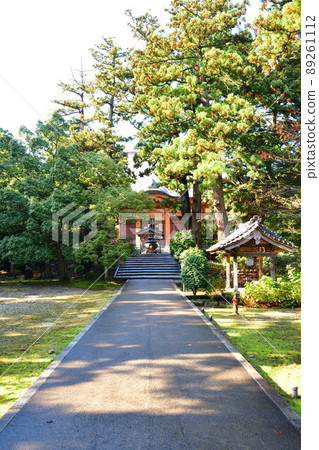 Ohoji Temple in autumn leaves (Niigata Prefecture) Ohoji Temple in autumn leaves (Niigata Prefecture) 89261112