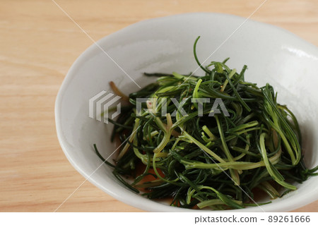 Soaked Okahijiki (home cooking) Soaked Okahijiki (home cooking) 89261666