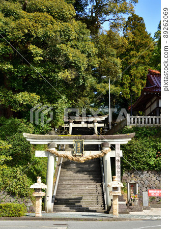 Hatori Shrine in Kaga Onsenkyo Hatori Shrine in Kaga Onsenkyo 89262069
