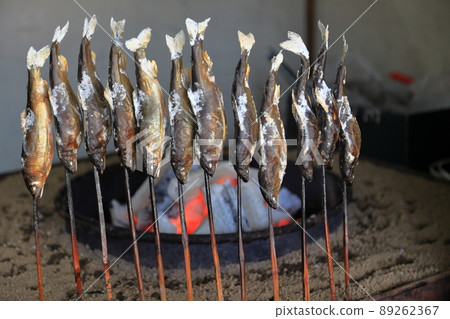 Charcoal grilled with Bincho charcoal !! Grilled sweetfish with salt 89262367